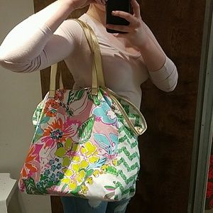 Lilly Pulitzer Bags - Lilly Pulitzer Large Tote Lilly Pulitzer Bags - Lilly Pulitzer Large Tote